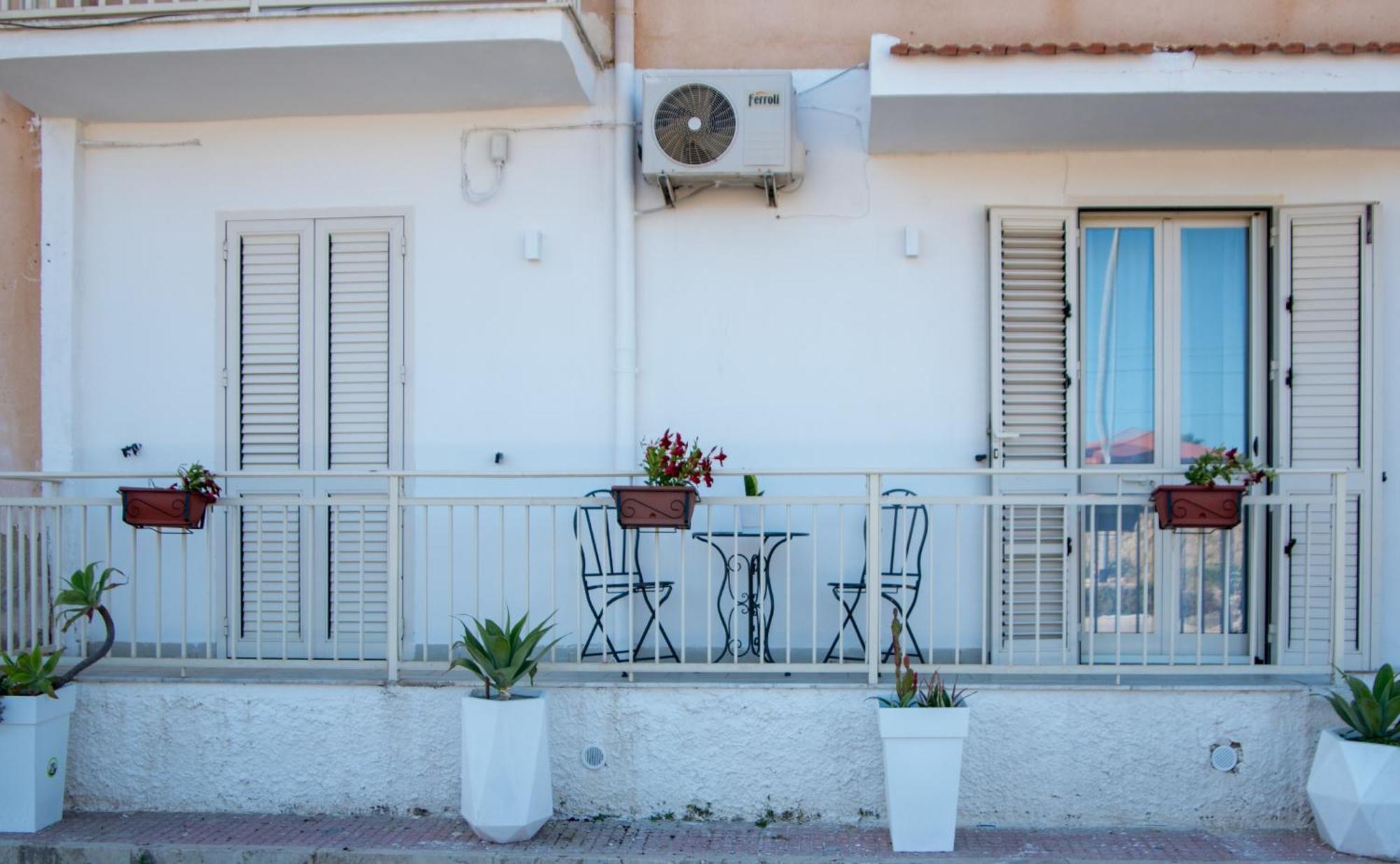 Casa Vacanze La Casetta Di Zinu' Porto Empedocle Zewnętrze zdjęcie